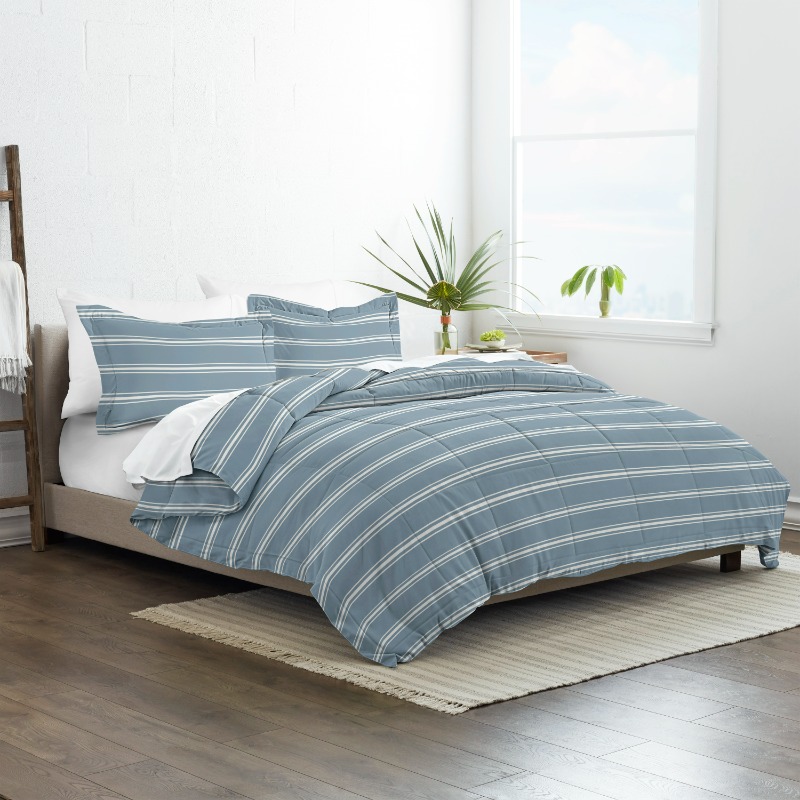 Ultra Soft Stripe Reversible Full/Queen Down-Alternative Comforter